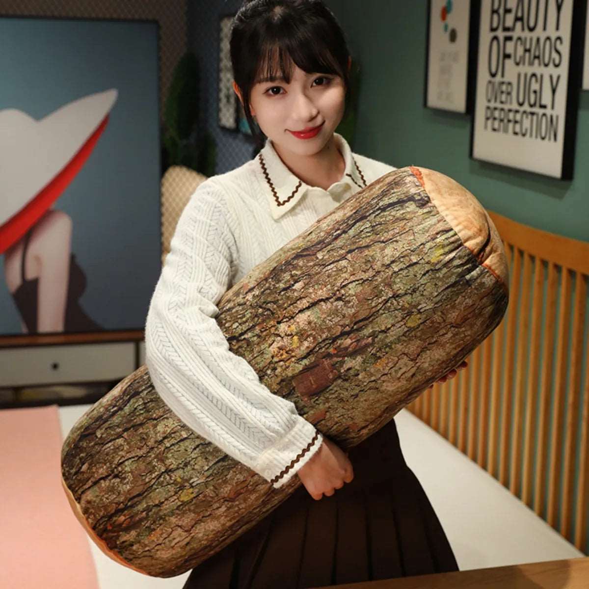 Decorative round pillows, 3D digitally printed simulated wood segment plush toys.